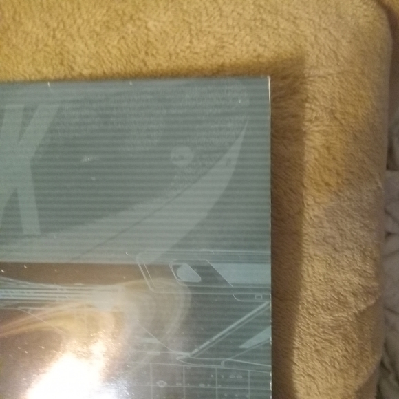 Star Trek 2004 Calendar - Picture 4 of 9